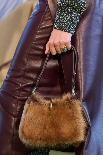 Look 57